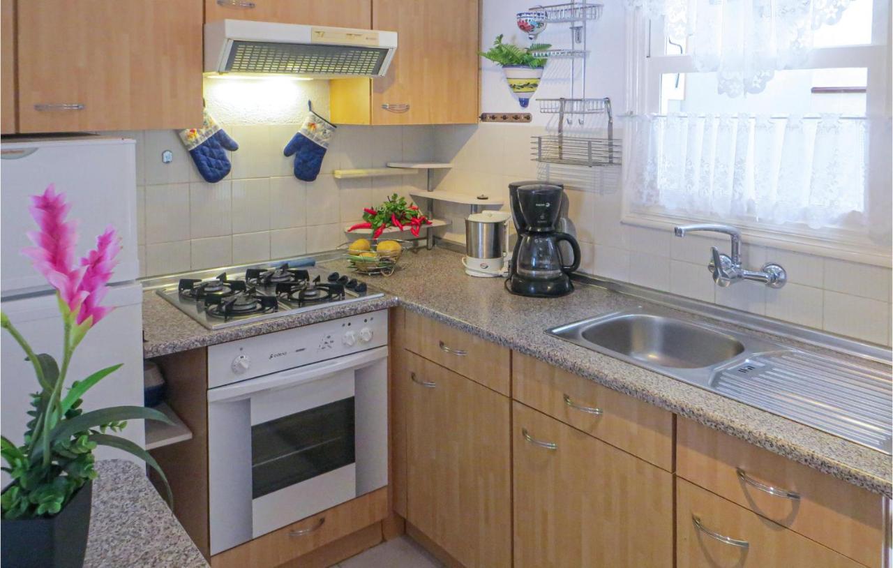 Pet Friendly Home In Torrevieja With Kitchen Extérieur photo